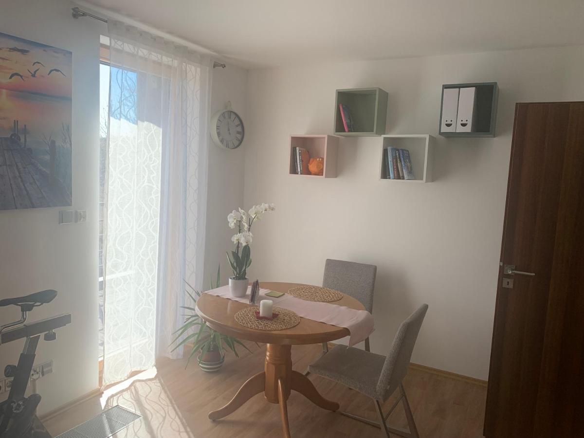 Apartman S Wellness Sluzbami Cercany Ngoại thất bức ảnh